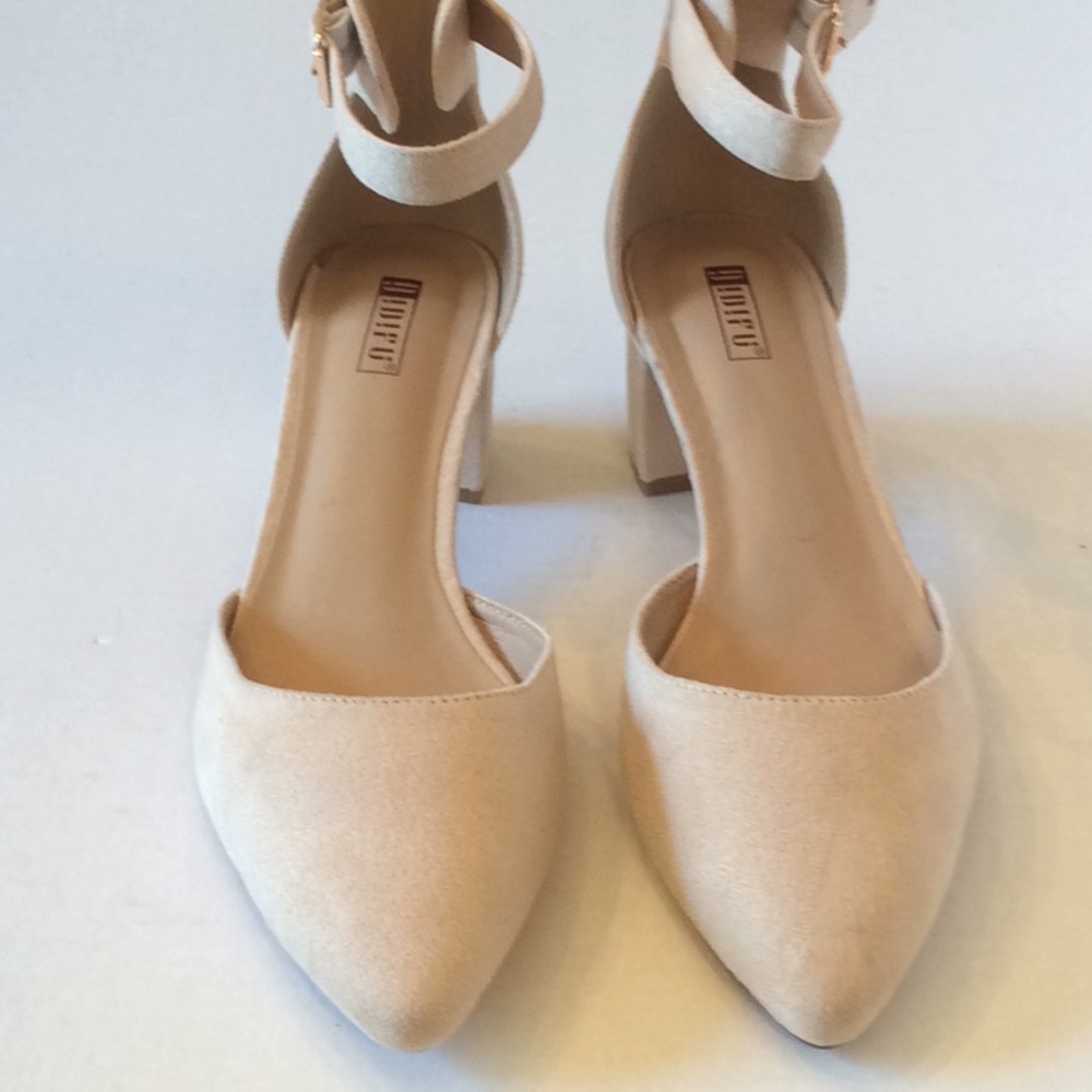 NWOT IDIFU Nude Suede Closed Toe Ankle Strap Heels
